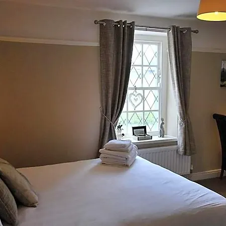 The Punchbowl Country 3* קנדל